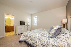 4 Bed 3 Ba Villa with Game Room & Pool