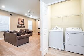 9 Bed Villa with Game Room, Pool & Spa