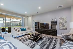 9 Bed Villa with Game Room, Pool & Spa