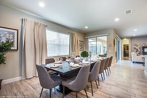 9 Bed Villa with Game Room, Pool & Spa