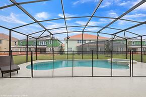 9 Bed Villa with Game Room, Pool & Spa