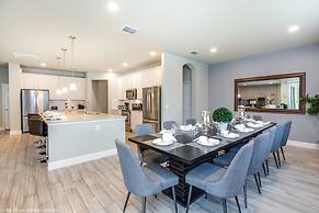 9 Bed Villa with Game Room, Pool & Spa