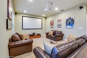 9 Bed Villa with Game Room, Pool & Spa