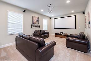 9 Bed Villa with Game Room, Pool & Spa