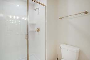 4 Bedroom Town Home with Pool