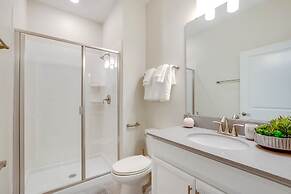 4 Bedroom Town Home with Pool