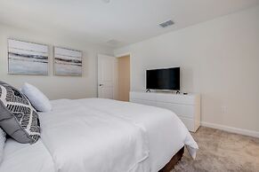 4 Bedroom Town Home with Pool