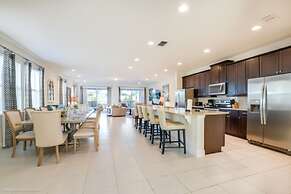 Family Friendly 9 Bedroom 8.5 Bathroom