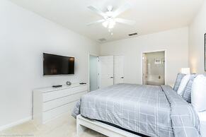 Luxury 6 Bdrm 5.5 Bath Rental Villa