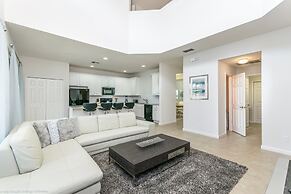 Luxury 6 Bdrm 5.5 Bath Rental Villa