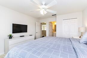 Luxury 6 Bdrm 5.5 Bath Rental Villa