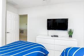 Luxury 6 Bdrm 5.5 Bath Rental Villa