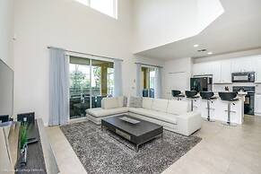 Luxury 6 Bdrm 5.5 Bath Rental Villa