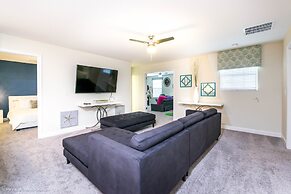 Champions Gate 8 Bedroom Resort Villa