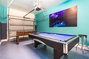 6 Bedroom 5 Bathroom Vacation Home