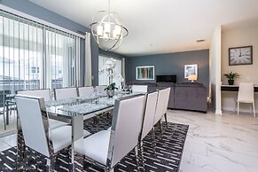 6 Bedroom 5 Bathroom Vacation Home