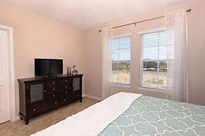 Townhome with Pool at Solterra