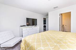 Champions Gate 8 Bedroom