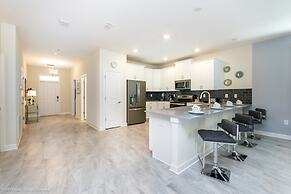 Champions Gate 8 Bedroom