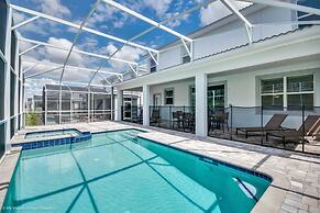 Champions Gate 8 Bedroom