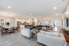 14 Bdrm 11 Bath Villa For 30