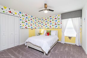 1686 Champions Gate 8 Bedroom Resort Villa