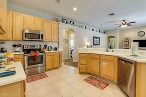 Fantastically Decorated 4 bed 3 Bath