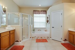 Fantastically Decorated 4 bed 3 Bath