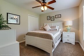 Fantastically Decorated 4 bed 3 Bath