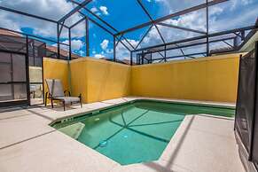 4 Bedroom 3 Bathroom Town Home With Pool
