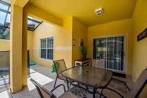 4 Bedroom 3 Bathroom Town Home With Pool