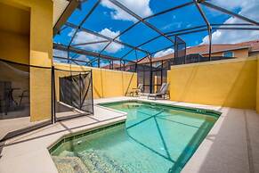 4 Bedroom 3 Bathroom Town Home With Pool