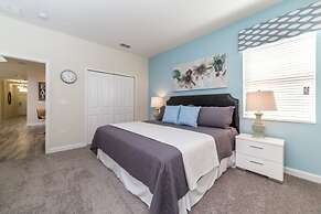 Cool and Modern 5 Bed 4 Ba Game Room Pool Spa 4724sh