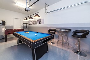 Cool and Modern 5 Bed 4 Ba Game Room Pool Spa 4724sh