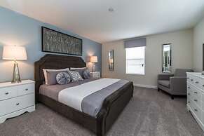 Cool and Modern 5 Bed 4 Ba Game Room Pool Spa 4724sh