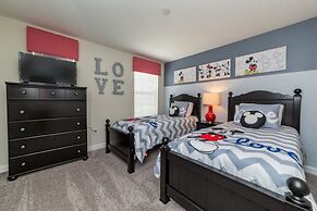 Cool and Modern 5 Bed 4 Ba Game Room Pool Spa 4724sh