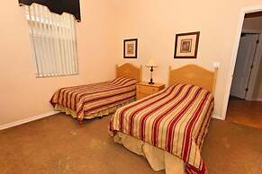 5 Bedroom Birkdale Home