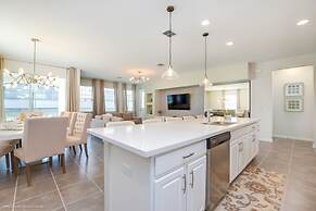 7 BD 5 BH Villa Game, Pool and Spa