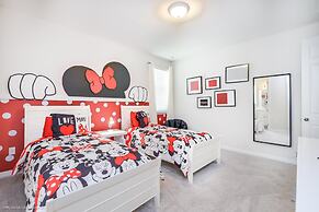 7 BD 5 BH Villa Game, Pool and Spa