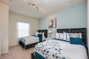 3 Bdrm West Lucaya Village