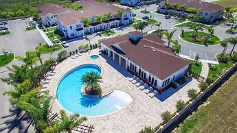 3 Bdrm West Lucaya Village