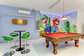 9 BD 6.5 BH With Game Room and Pool