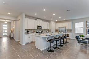 9 BD 6.5 BH With Game Room and Pool