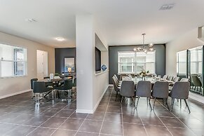 9 BD 6.5 BH With Game Room and Pool