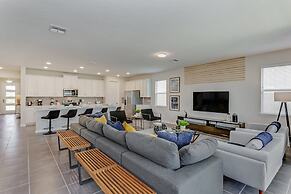 9 BD 6.5 BH With Game Room and Pool