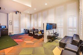 9 BD 6.5 BH With Game Room and Pool