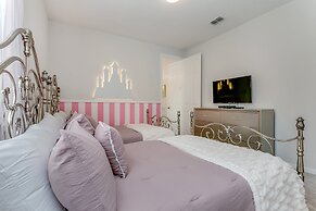 9 BD 6.5 BH With Game Room and Pool