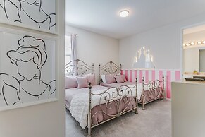 9 BD 6.5 BH With Game Room and Pool