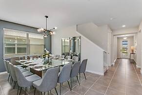 9 BD 6.5 BH With Game Room and Pool