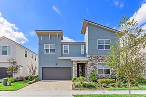 9 BD 6.5 BH With Game Room and Pool